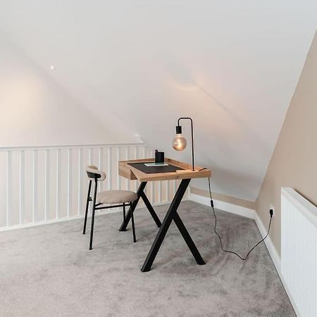 Boutique Apartment - Mazerystays Exley Esterno foto