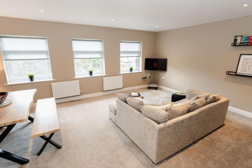 Boutique Apartment - Mazerystays Exley Esterno foto
